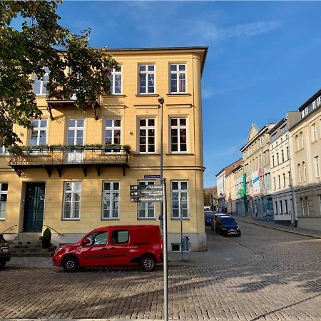 Das Ferienapartment Alexandrine direkt am Pfaffenteich, mitten im Herzen von Schwerin Schwerin  Exterior foto